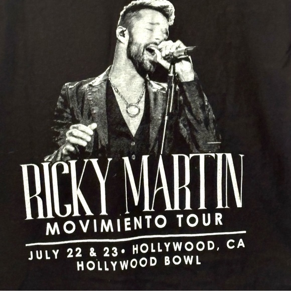 Ricky Martin 2020 Movimiento Tour Size XL 46 In Chest 31 in Length - Picture 1 of 3